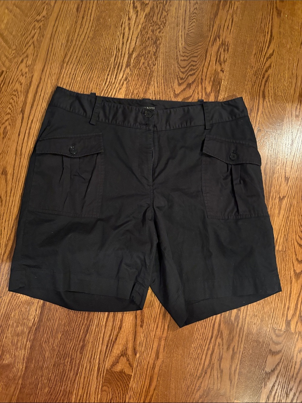 Women’s Black Cargo Pocket Shorts with Utility Pockets